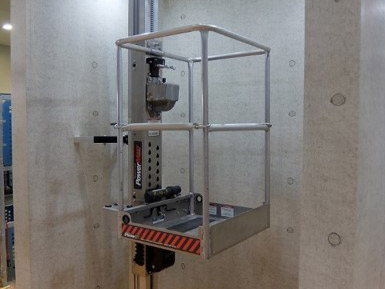 エレベータ内メンテナンス用機械式昇降機