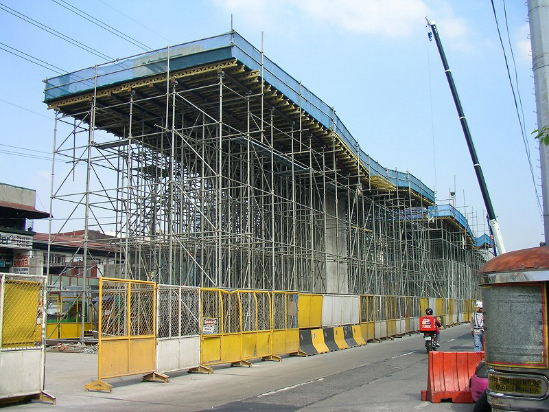 マニラ市高速道路プロジェクトの支保工OKサポート